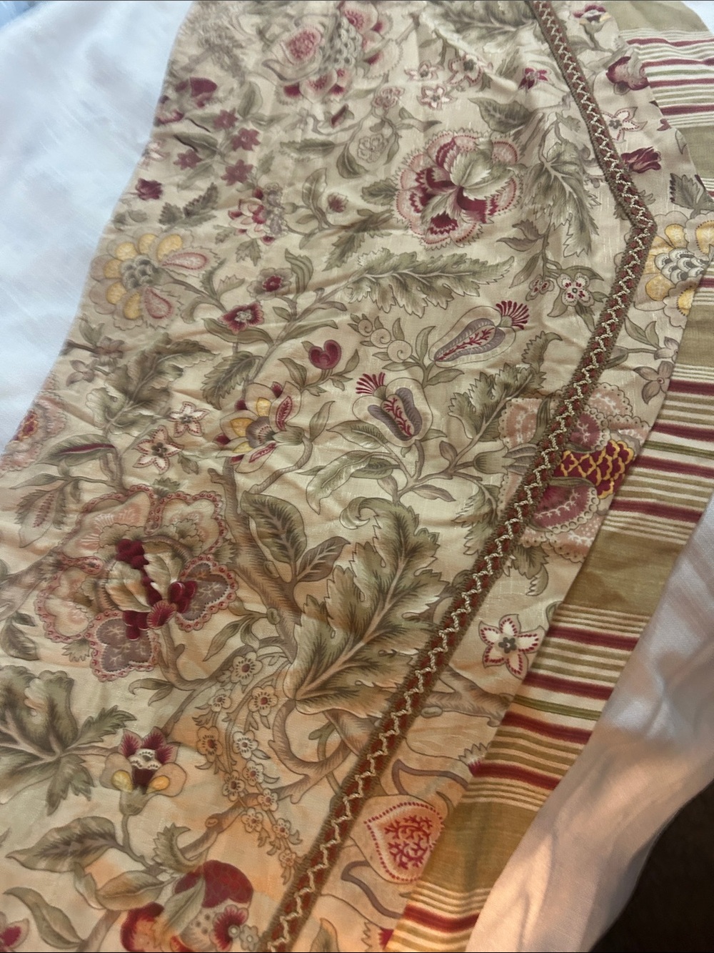Floral Vine Printed Valance in Cream and Burgundy. 22x50. Set of 2
